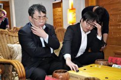 围棋大会嘉年华融合竞技与亲情 纹枰上尽显温情