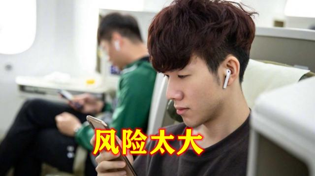 Theshy不想选正常上单,3个月前直播就说过原因,王座需要保持
