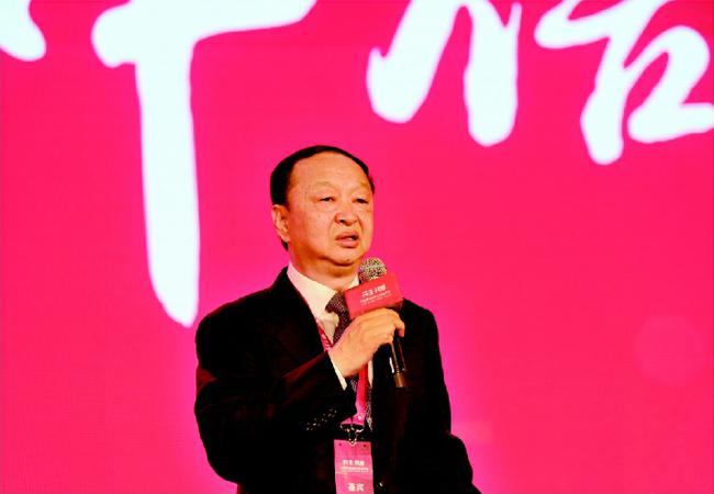 ◆常振明: 第十二、十三届全国政协委员,中国中信集团有限公司原董事长。国际围棋联盟荣誉主席,曾为中国国家围棋队队员,围棋七段。 图片由受访者提供