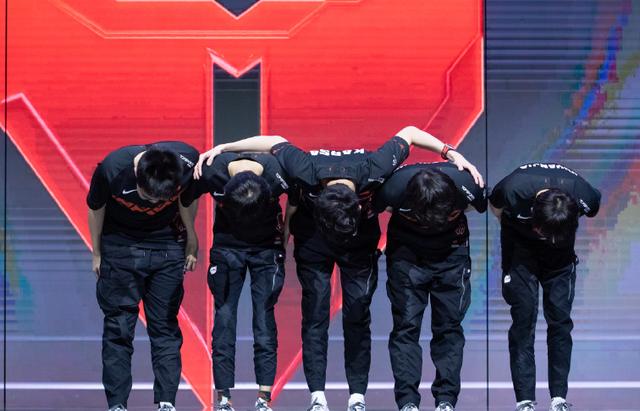 ESPN全球战力榜更新:IG成功上位占据榜首,没有李哥的T1觉醒了?