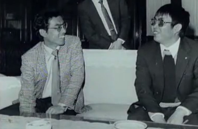 聂卫平(右)与武宫正树