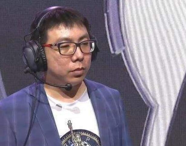Theshy后台怼教练,称他BP做得太差,教练反驳阵容没问题