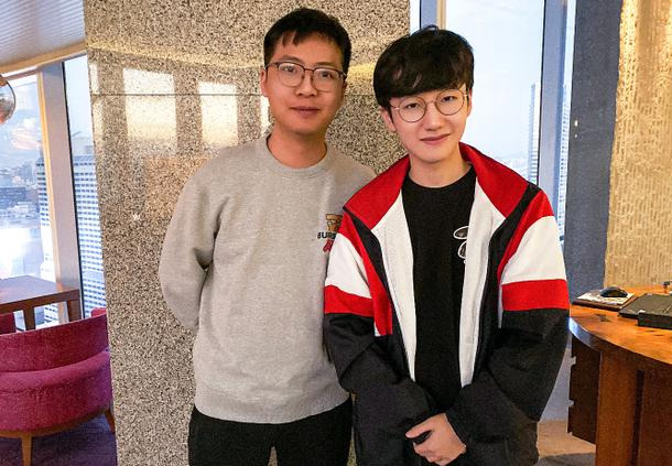 当初把厂长打成4396的男人,为什么现在看起来,像个“演员”