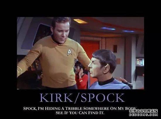 《星际迷航》“斜线女孩”，甚至以舰长Jim.T.Kirk和大副Spock为主角撰写爱情故事